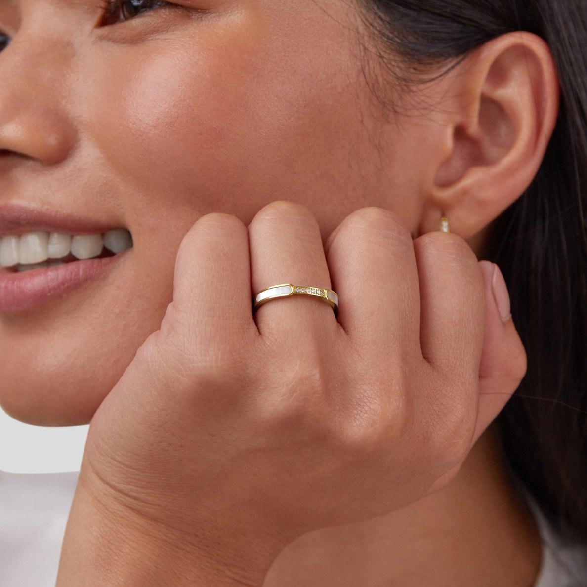 Bibiana - Anillo de Perlas y Cristales
