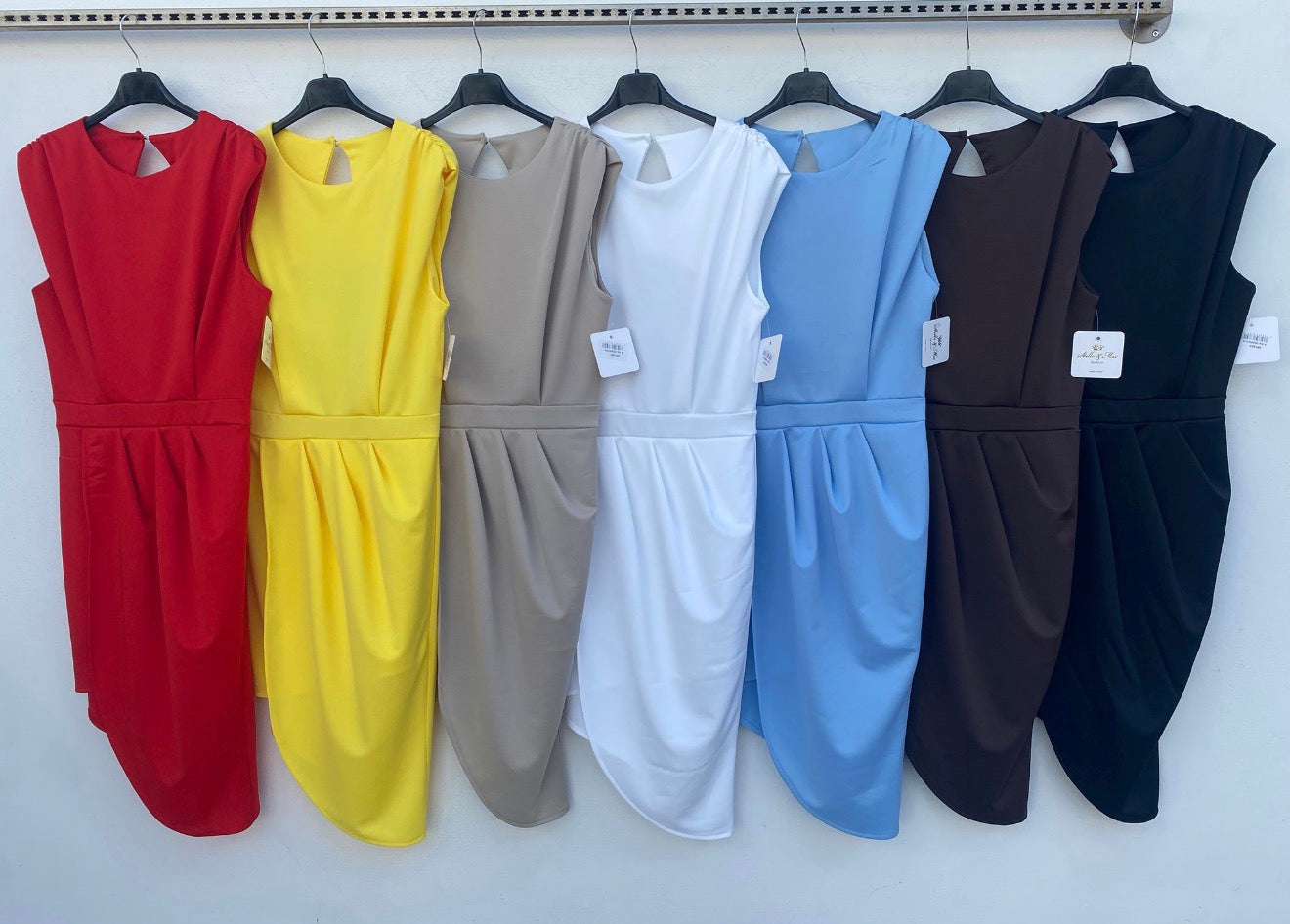 Vestido Asimétrico Greta™ | Elegancia Minimalista