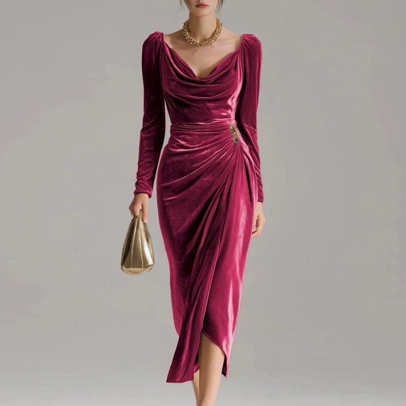 Paula | Vestido de terciopelo plisado que favorece la figura